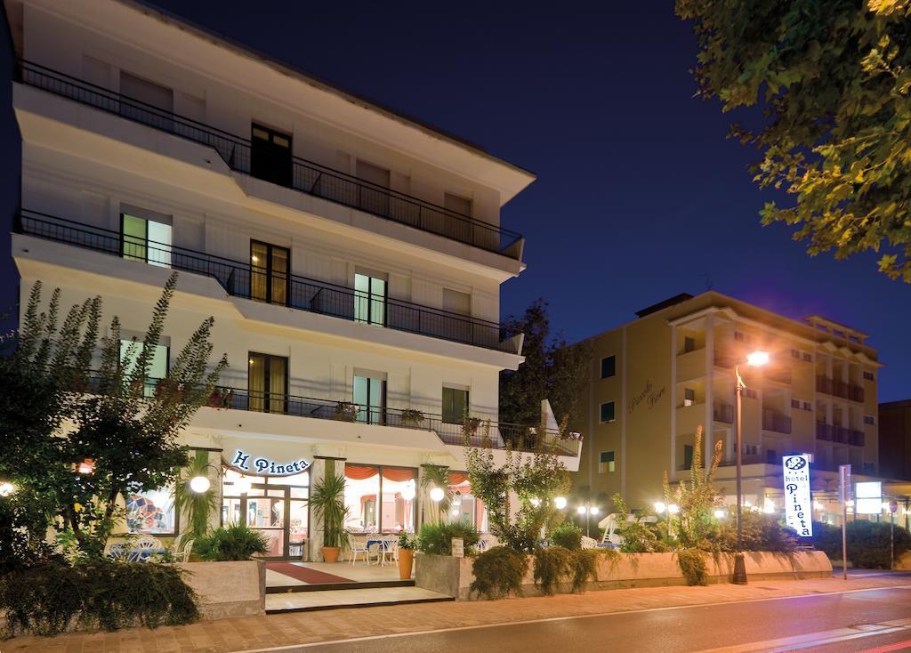 Hotel Pineta Bellaria-Igea Marina Exterior photo