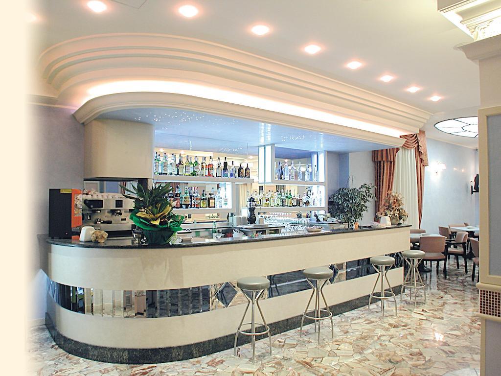Hotel Pineta Bellaria-Igea Marina Exterior photo